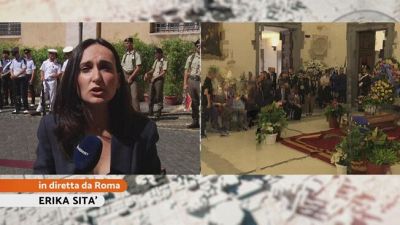 Camera ardente in Campidoglio, Roma abbraccia Emma Bonino