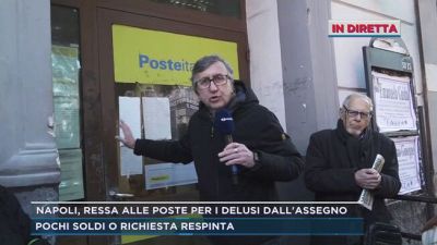 Napoli, ressa alle Poste per i delusi dall'assegno