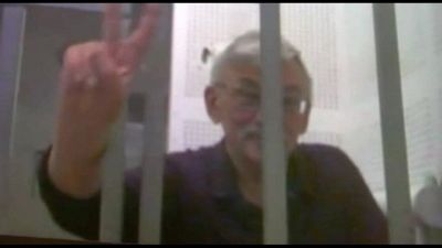 Russia, confermata pena di 2 anni e mezzo al premio Nobel Oleg Orlov