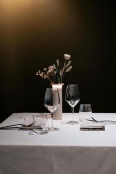 EDEN - Restaurant & Lounge Bar