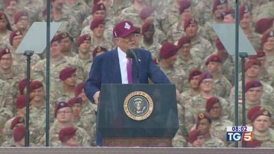 Usa: città in rivolta, migranti a Guantanamo