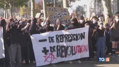 Francia e Spagna monta la rivolta