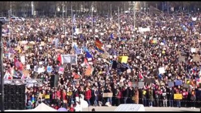 Monaco, oltre 200mila manifestano contro l'estrema destra