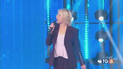 Amici con Maria e poi Speciale Tg5