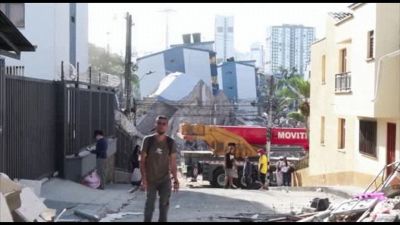 Colombia, a Pereira residenti e soccorritorri setacciano le macerie