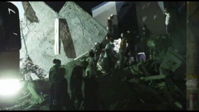 Colombia, nelle zone colpite dal sisma si scava ancora tra le macerie