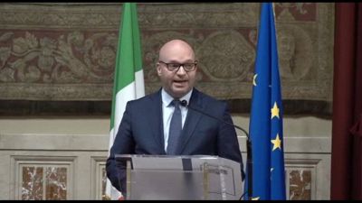 Violenza donne, Fontana alle ragazze: non abbiate paura a denunciare