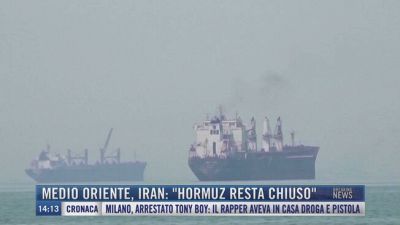 Breaking News delle 14.00 | Medio Oriente, Iran: "Hormuz resta chiuso"