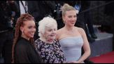 Cannes, sul red carpet arrivano Scarlett Johansson e Jodie Foster