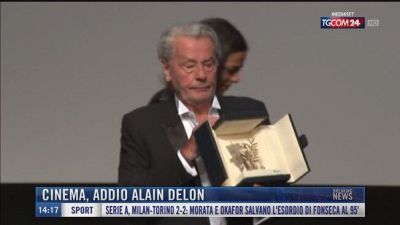 Breaking News delle 14.00 | Cinema, addio Alain Delon