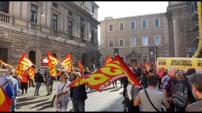 Sciopero del pubblico impiego, prof e infermieri scendono in piazza