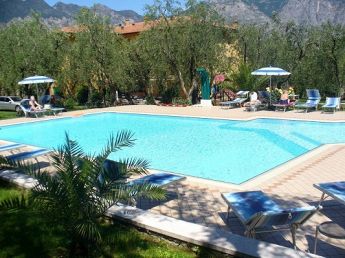 HOTEL CASA CHINCARINI-piscina