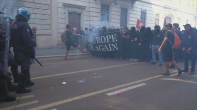 Ultradestra a Gallarate, in 400 al raduno del "Remigration Summit"