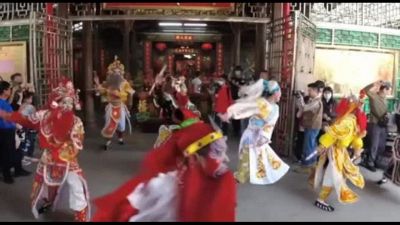 Cina, spettacoli di danza Yingge in vista del Capodanno lunare