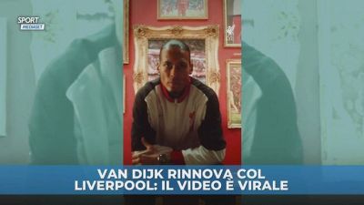 Van Dijk rinnova con il Liverpool: il video è virale
