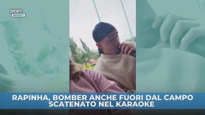 Raphina scatenato al… karaoke