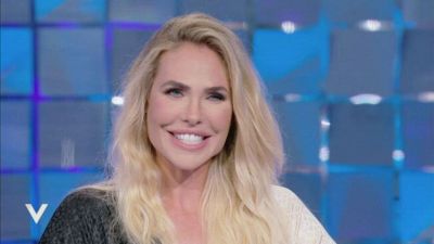 Ilary Blasi, tutto sulla presentatrice