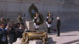 Festa del 2 giugno, l'omaggio al Milite ignoto e la parata