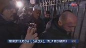 Breaking News delle 21.30 | Moretti lascia il carcere, Italia indignata