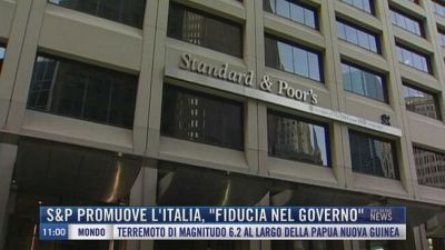 Breaking News delle 11.00 | S&P promuove l'Italia, "Fiducia nel governo"