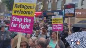 UK: cortei antirazzisti fermano l'ultradestra