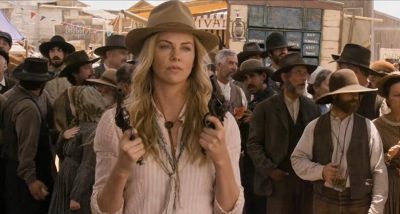 Un milione di modi per morire nel West, tutto sul film con Charlize Theron e Amanda Seyfried
