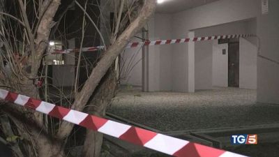 12enne giù da balcone Istigazione a suicidio?
