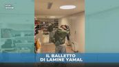 Lamine Yamal è nel flow: balla a tempo