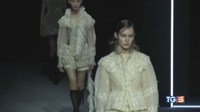 Parigi, fashion week tra maestria e visione