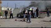 Libano, auto in fiamme dopo i raid israeliani