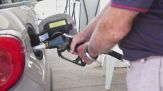 Il caro carburante, prorogato il taglio delle accise