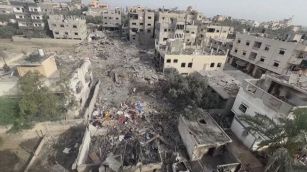 Ancora raid e vittime, l'esercito d'Israele nel cuore di Gaza