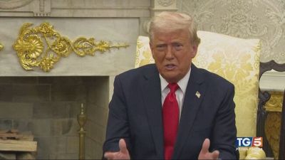 Dazi, Trump non frena: "Xi vuole fregare Usa"