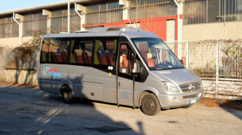 AUTOSERVIZI ORIGGI-Minibus 20 posti