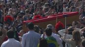 Fedeli in fila per ore, l'ultimo omaggio alla salma di Papa Francesco