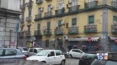 Napoli ancora violenta Aggredito un 70enne