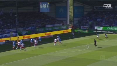 Il Friburgo passa in trasferta, Holstein Kiel retrocesso