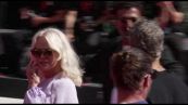 Venezia, il red carpet di "Look Back", arriva anche Pamela Anderson