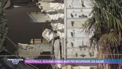 Poggioreale, scavano a mani nude per recuperare 300 salme