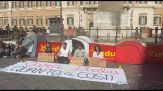 Le tende degli studenti davanti a Montecitorio contro il caro affitti