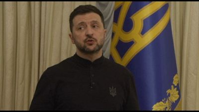 Zelensky: Usa rafforzino le sanzioni contro la Russia, viola accordi