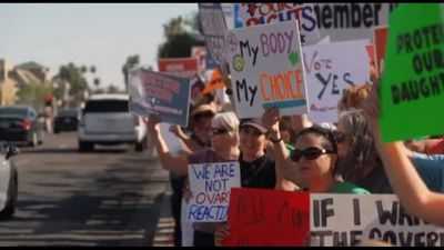 Manifestazione per il diritto all'aborto in Arizona