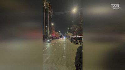 Milan, il pullman arriva a San Siro nell'indifferenza dei tifosi