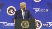 Trump scarica Zelensky: "Un comico mediocre"