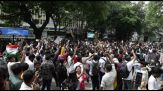 India, lascia il ministro dell'Istruzione, studenti in festa: finally