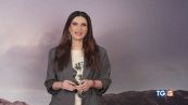 Il nuovo singolo di Laura Pausini: "Siamo soli nell'immenso vuoto che c'è"