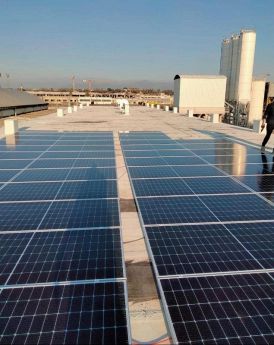 -Installiamo pannelli fotovoltaici di ultima generazione per aziende