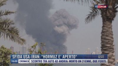 Breaking News delle 16.00 | Sfida Usa-Iran: "Hormuz è aperto"