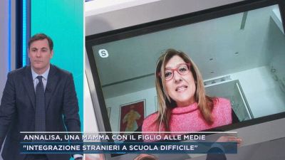 Annalisa, una mamma con il figlio alle medie