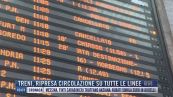 Breaking News delle 16.00 | Treni, ripresa circolazione su tutte le linee